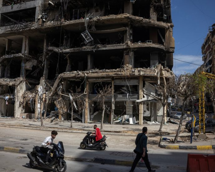 israeli-attacks-kill-four-in-southern-lebanon