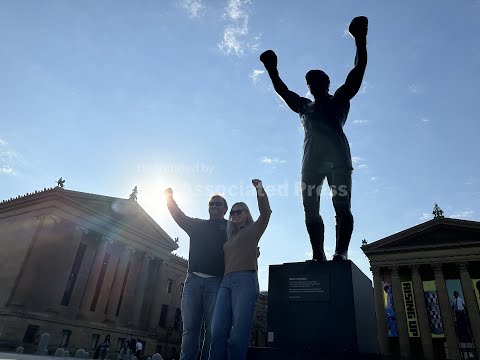 philadelphia-museum-of-art-embraces-rocky-balboa-statue’s-worldwide-appeal