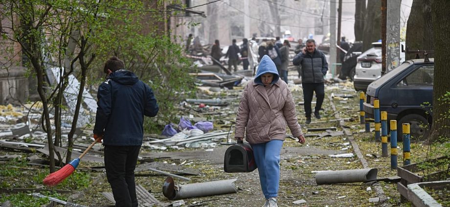 russian-strikes-kill-at-least-seven-and-injure-dozens-across-ukraine