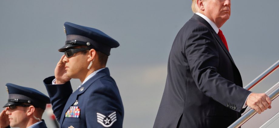 after-years-of-avoidance,-the-traitor-to-attend-first-white-house-press-dinner