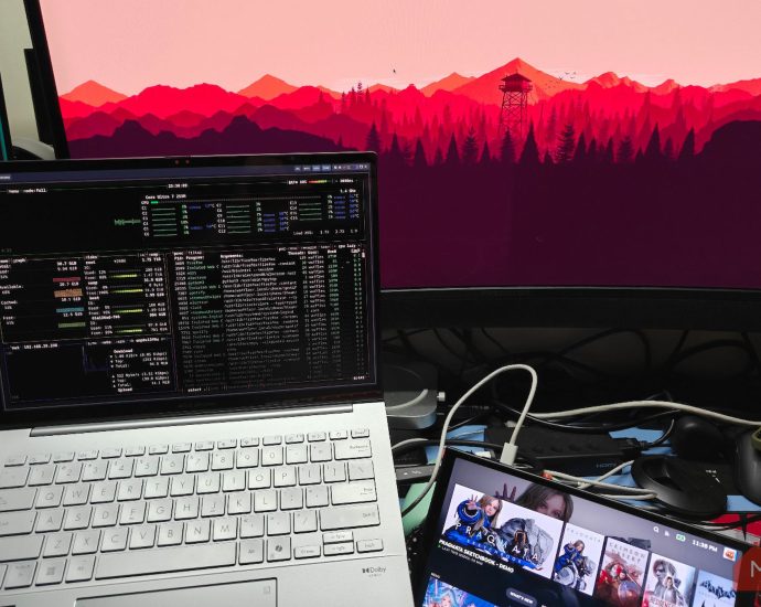 I tested four Linux tiling window managers and one of them clearly won me over