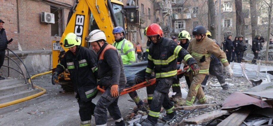 russian-attacks-on-ukraine-kill-at-least-five,-damage-ship-in-port