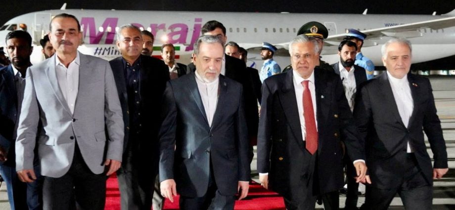 iran’s-foreign-minister-leaves-pakistan,-heads-to-russia-for-more-talks