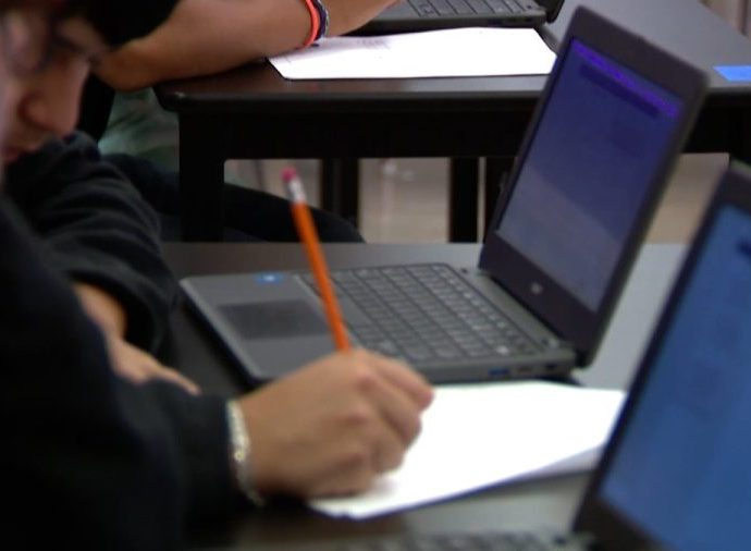 why-an-oklahoma-school-is-ditching-its-chromebooks