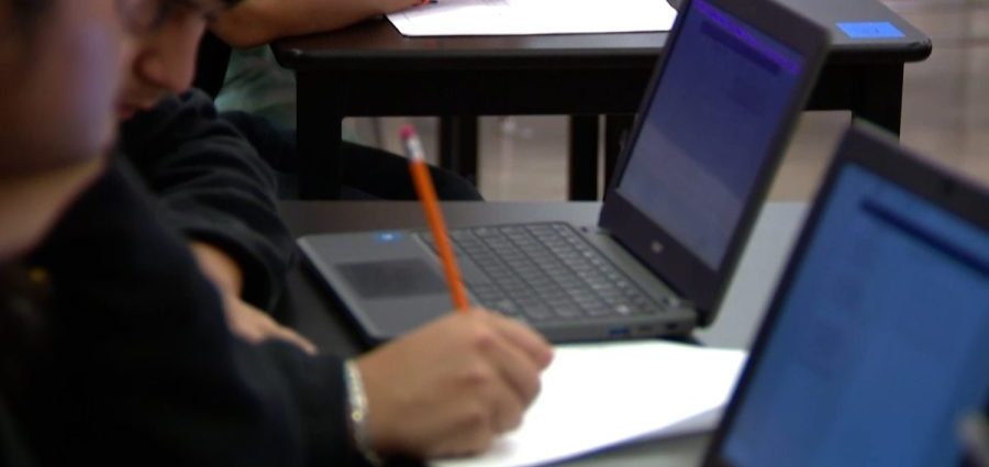 why-an-oklahoma-school-is-ditching-its-chromebooks