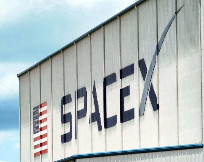 spacex-says-it-can-buy-ai-coding-tool-cursor-for-$60b-later-this-year