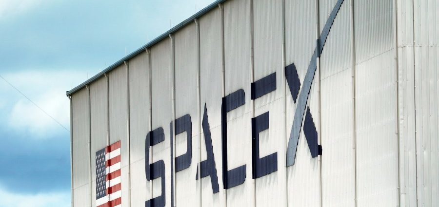 spacex-says-it-can-buy-ai-coding-tool-cursor-for-$60b-later-this-year
