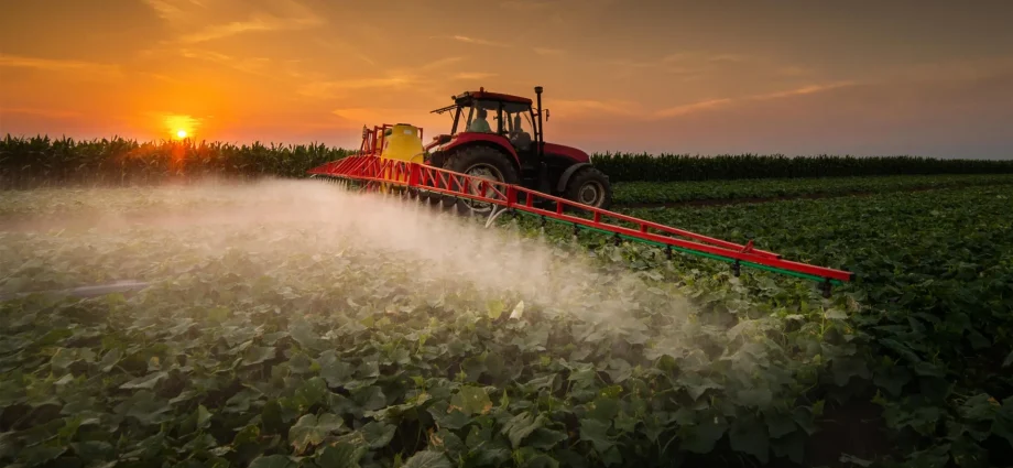 pesticide-exposure-linked-to-150%-higher-cancer-risk-in-major-study