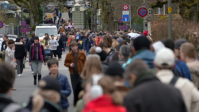 swiss-voters-raise-hands-in-centuries-old-open-air-election