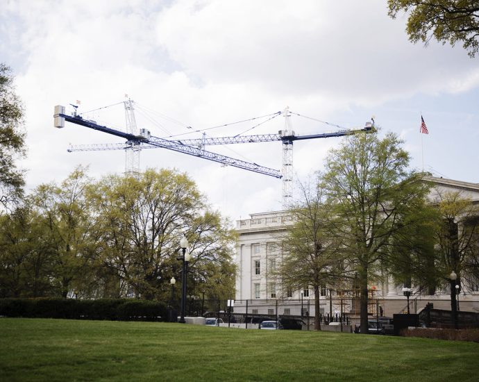 group-says-it-won’t-drop-its-white-house-ballroom-lawsuit,-despite-doj-pressure