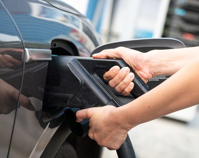 megawatt-charging-is-coming,-but-most-test-systems-aren’t-ready