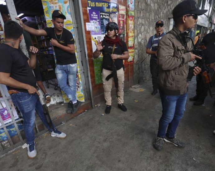 the-dangerous-trade-of-state-secrets