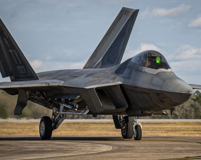 from-76-f-22-raptors-to-200-next-gen-fighters:-how-much-larger-america’s-air-superiority-fleet-could-get