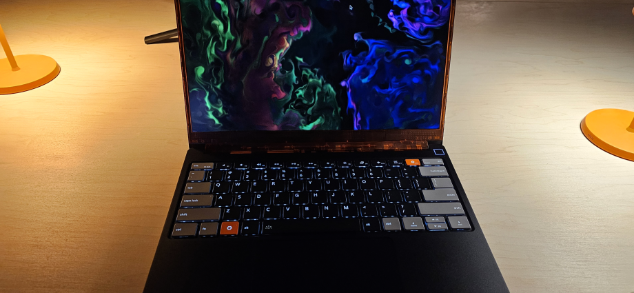 Framework’s new Linux laptop is selling faster than its Windows one