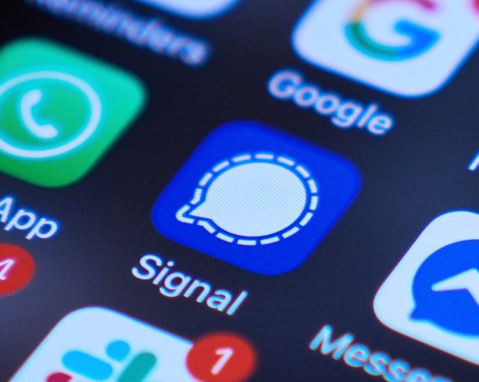 germany-suspects-russia-is-behind-signal-phishing-that-targeted-top-officials