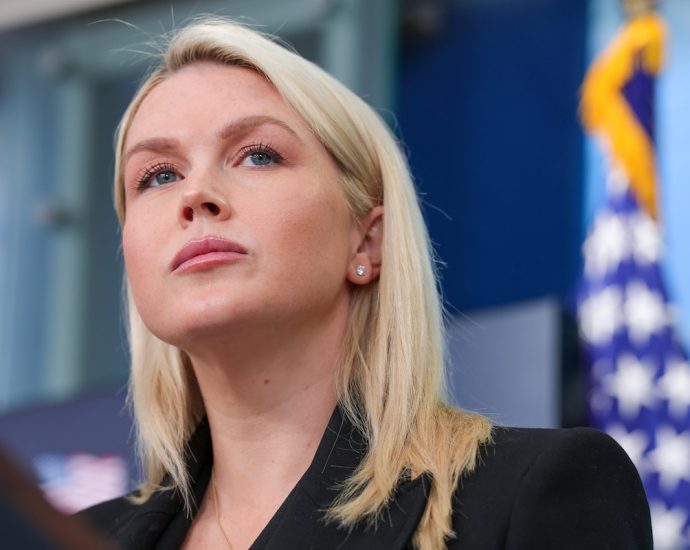 the-traitor-press-sec.-goes-full-maga-cult-in-crazed,-angry-tirades-at-media