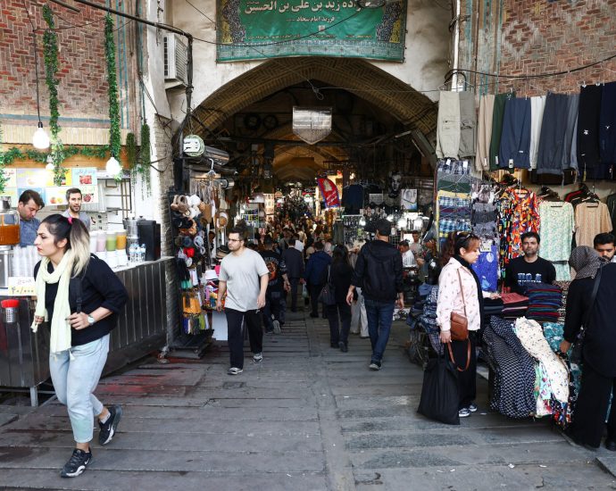 how-the-us-israeli-war-is-collapsing-the-sanctions-regime-on-iran