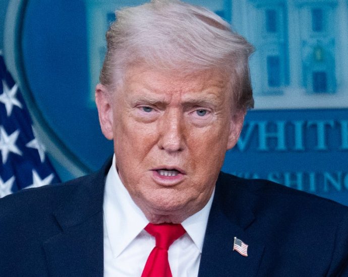 the-traitor-white-house’s-new-ice-image-condemned-as-pure-‘propaganda’