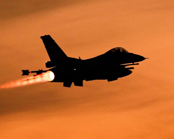 why-doesn’t-the-world’s-most-produced-fighter-jet-have-a-thrust-vectoring-nozzle?