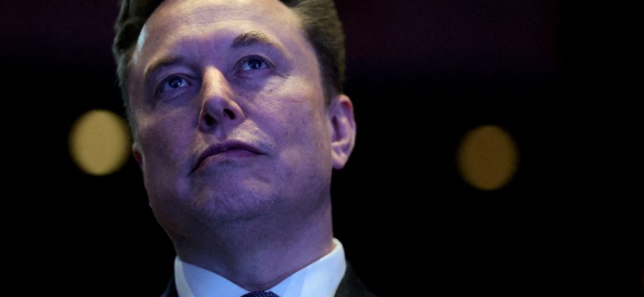 musk-testifies-at-openai-trial-it’s-not-ok-to-‘loot-a-charity’