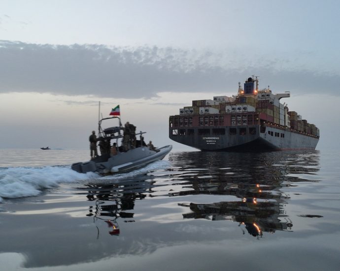 as-us-iran-talks-remain-‘stalled’,-experts-warn-of-‘long-term-disruptions’