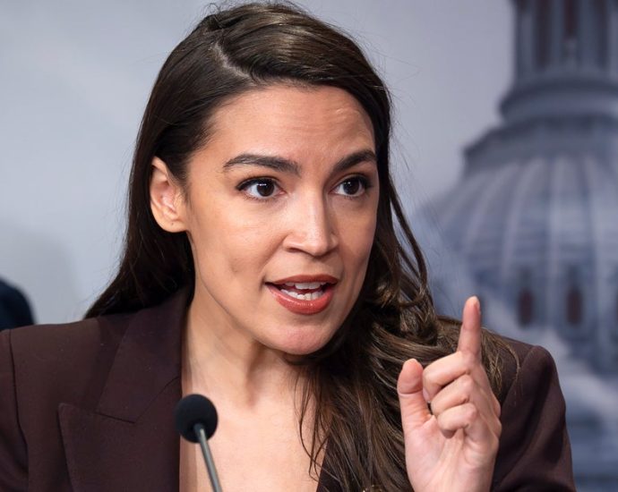 aoc-has-2-blunt-words-for-republican-plan-to-use-taxpayer-money-on-the-traitor’s-ballroom