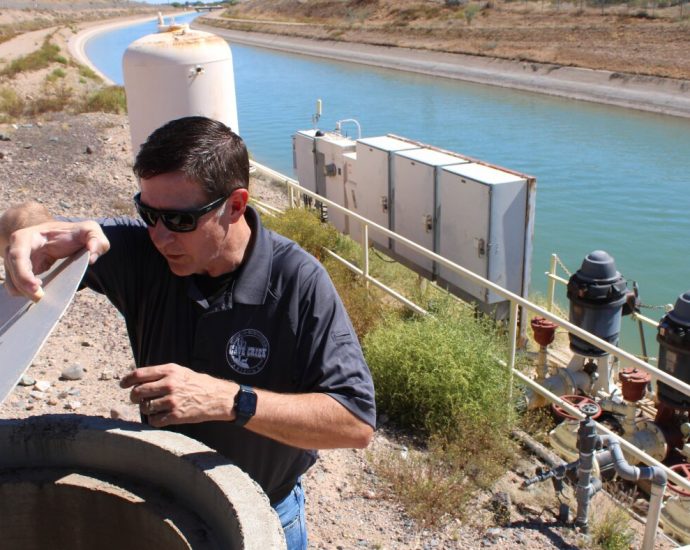 how-the-city-with-the-most-to-lose-in-the-colorado-river-crisis-is-trying-to-adapt