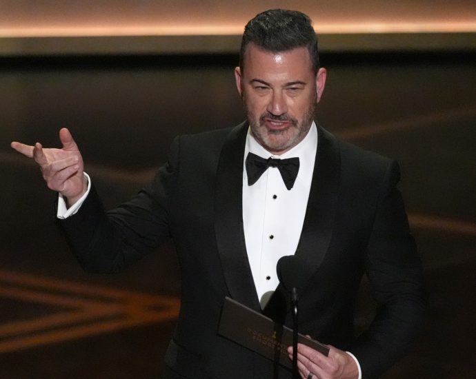 disney-keeps-kimmel-on-the-air-despite-calls-from-the-traitor-to-cancel-show