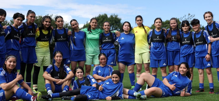 afghan-women’s-refugee-team-allowed-to-play-in-fifa-tournaments