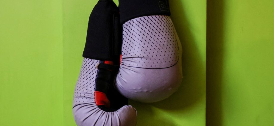 world-boxing-allows-russian,-belarusian-boxers-to-compete-as-neutrals