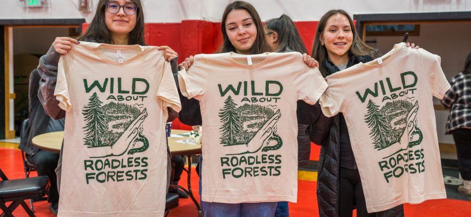 as-roadless-rule-rollback-looms,-grassroots-hearings-take-root