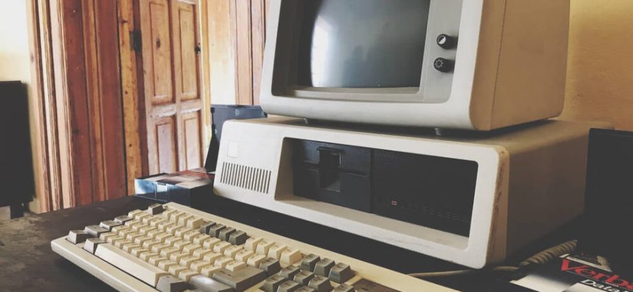 microsoft-opens-door-to-the-past-by-releasing-86-dos-and-pc-dos-1.00