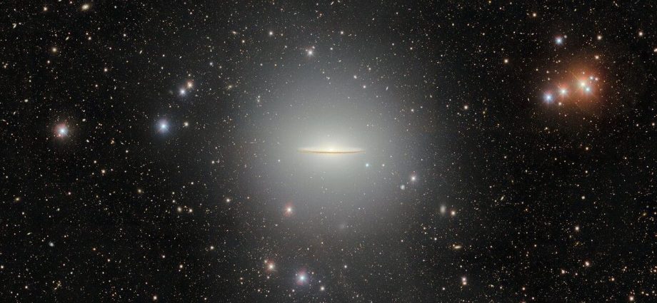 The cosmos wears a galactic sombrero | Space photo of the day for April 29, 2026