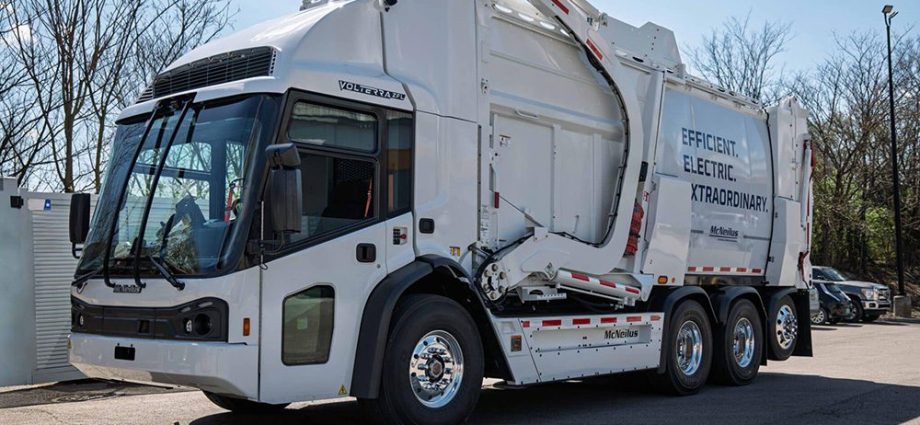 big-orange-goes-green:-ut-knoxville-to-deploy-nine-electric-trucks