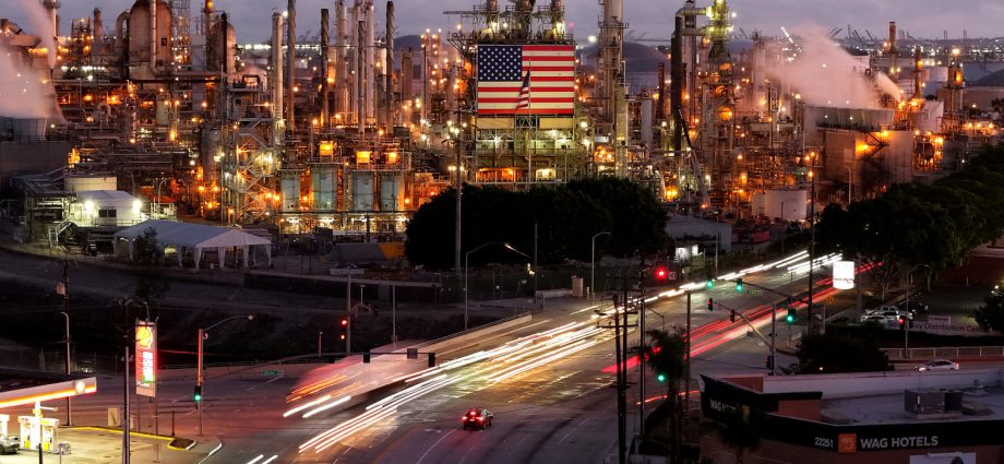 iran-warns-the-traitor’s-blockade-is-‘doomed-to-fail’-as-energy-prices-soar-to-4-year-high