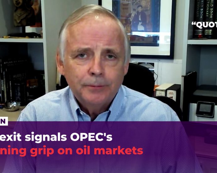 uae-exit-signals-opec’s-declining-grip-on-oil-markets