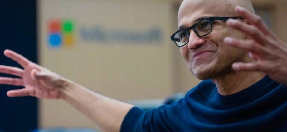 microsoft-boss-tells-investors-the-company-is-working-to-‘win-back-fans’