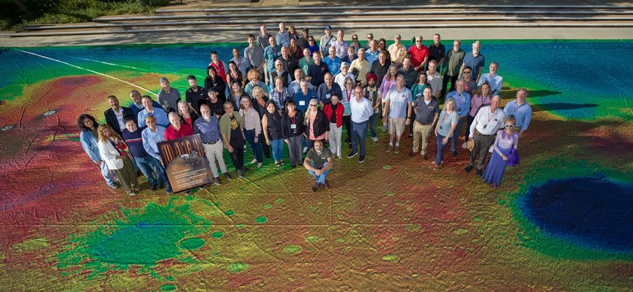 odyssey-team-celebrates-on-a-global-map-of-mars