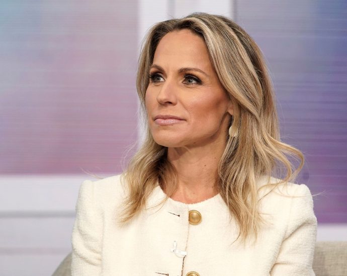 the-traitor-replaces-surgeon-general-pick-with-fox-news-contributor-after-scrutiny