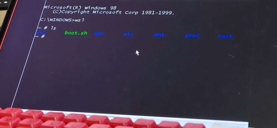 Someone figured out how to run Windows 9x inside Linux and it’s surprisingly useful