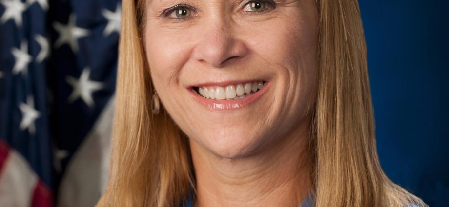 nasa-kennedy-center-director-announces-plans-to-retire