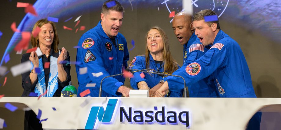 nasa-artemis-ii-crew-rings-nasdaq-closing-bell