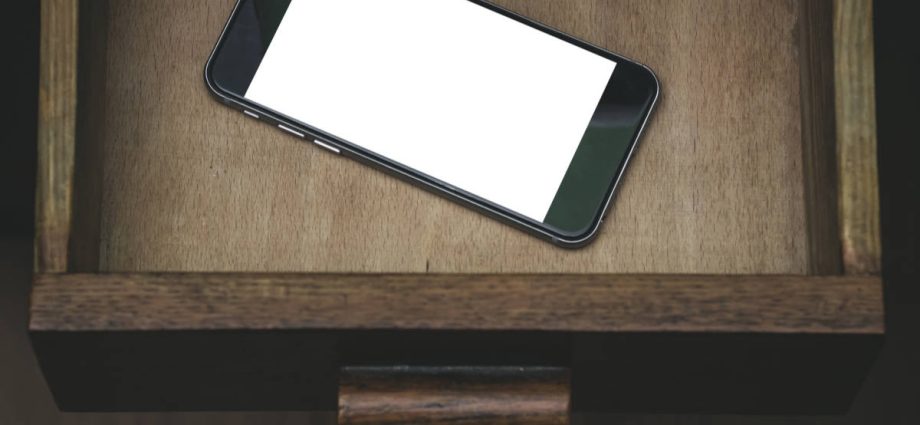 that-old-phone-in-the-kitchen-drawer-could-save-an-industry