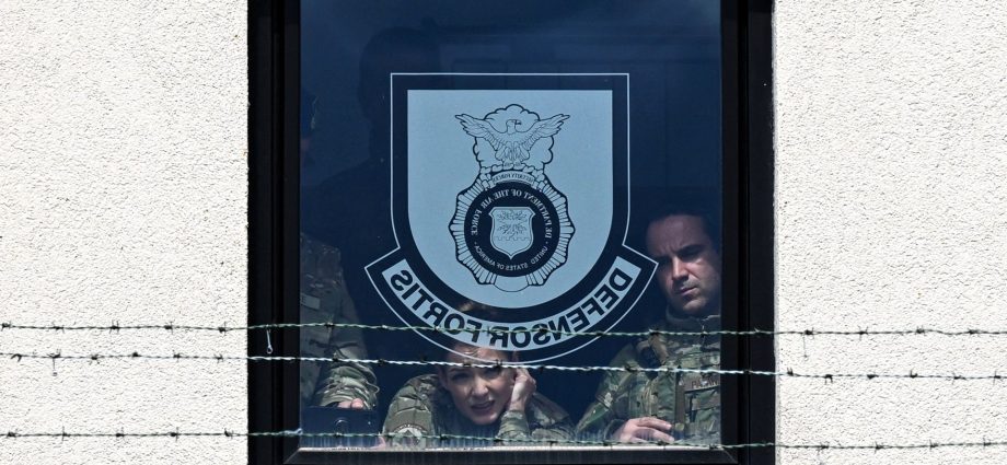 us-said-to-be-withdrawing-5,000-troops-from-germany-over-iran-war-spat