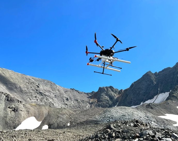 Drone radar could help spacecraft pinpoint where to drill for water on Mars, scientists say