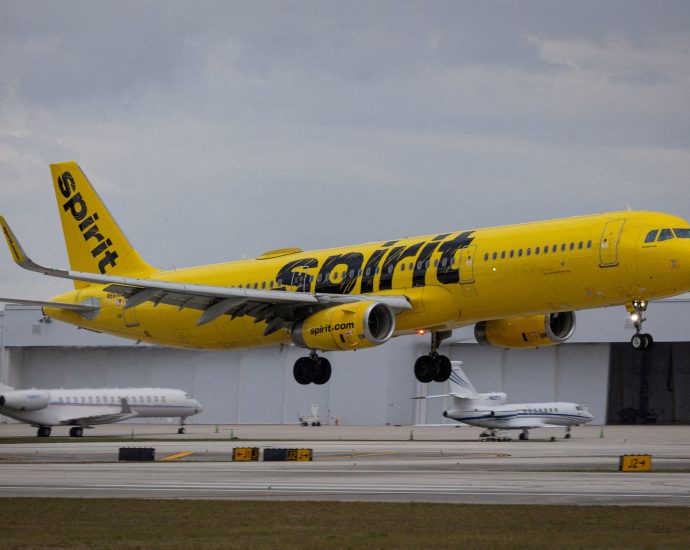 spirit-airlines-begins-‘wind-down’,-cancels-all-flights-over-fuel-crisis