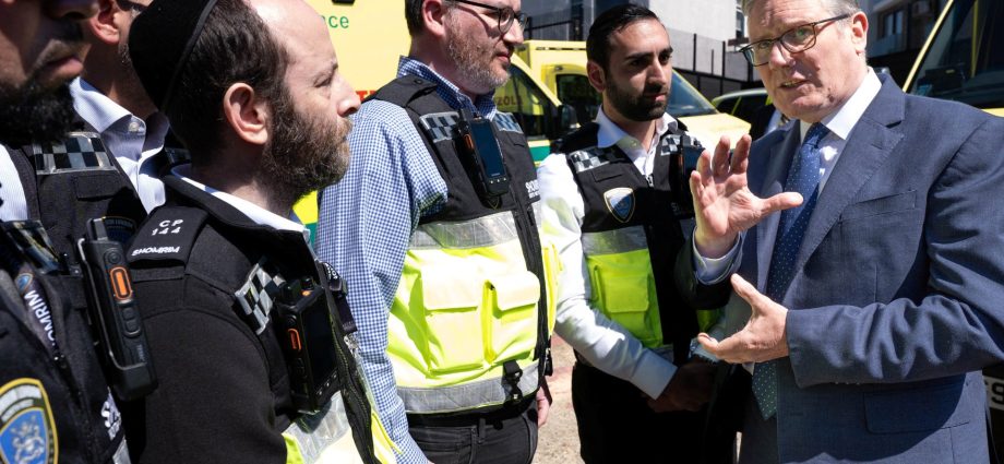 uk’s-starmer-eyes-banning-some-pro-palestine-protests