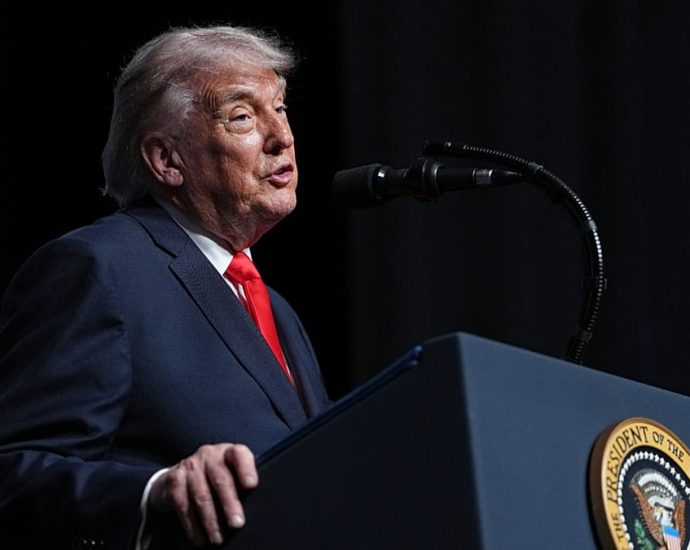 the-traitor-jokes-that-the-us-navy-will-takeover-cuba-‘almost-immediately’-on-the-way-back-from-iran