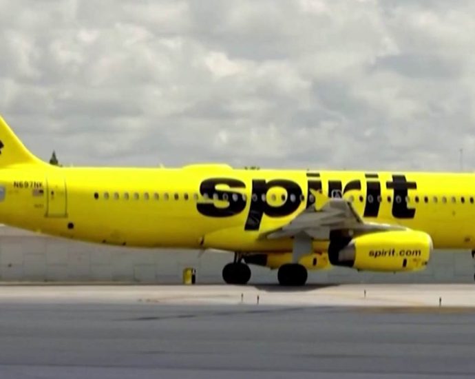 spirit-airlines-announces-all-flights-are-canceled-as-it-shuts-down-operations