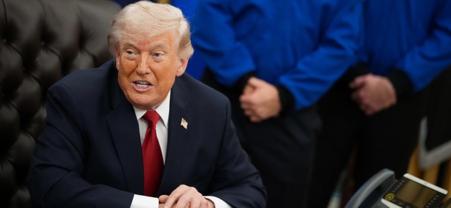 the-traitor’s-latest-science-purge-could-bring-major-risks,-experts-say